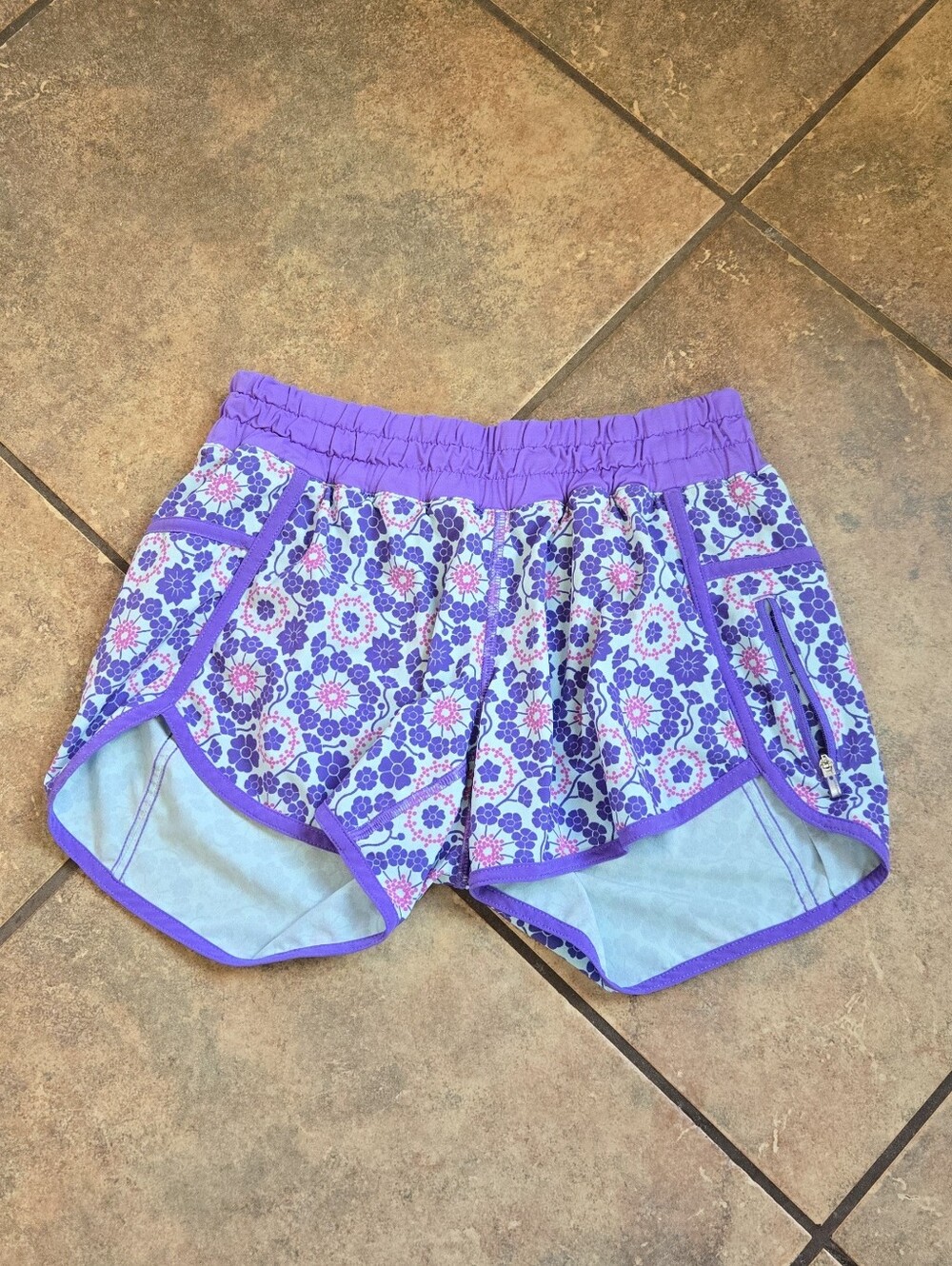 Lululemon Run Turbo Short Flowabunga Angel Wing Tender Violet Size 4